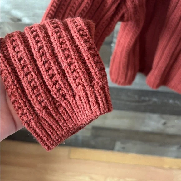 Universal Thread Sweater - Picture 2 of 5